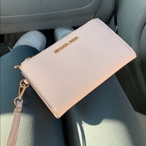 Soft pink Michael Kors wristlet